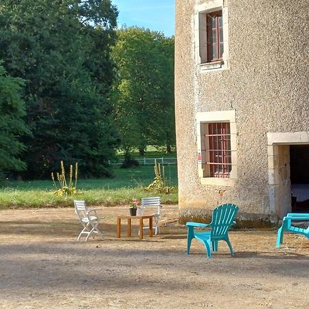 Chambre Dans Tour Du 15Eme Siecle Mauvieres Exterior foto