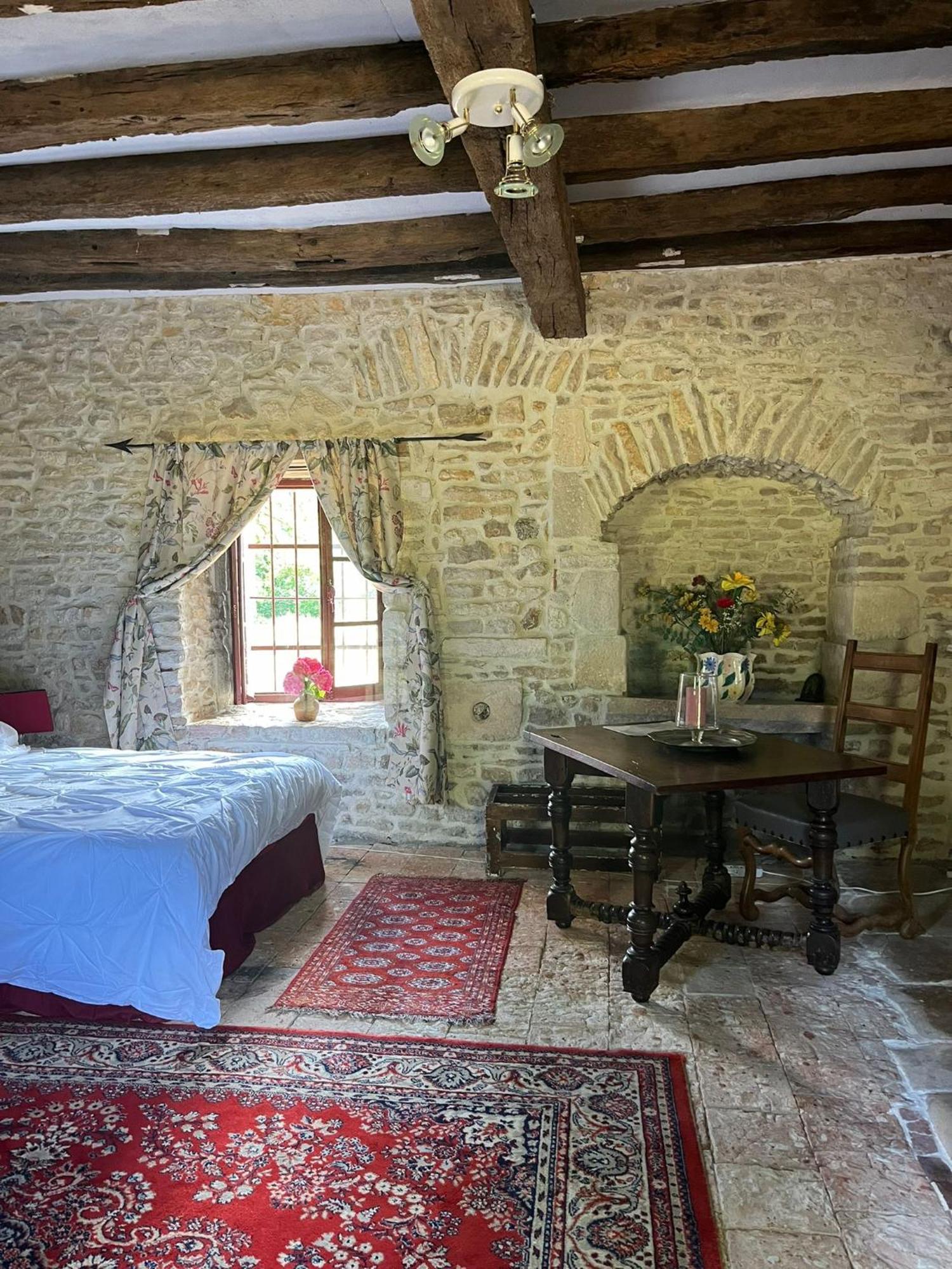 Chambre Dans Tour Du 15Eme Siecle Mauvieres Exterior foto